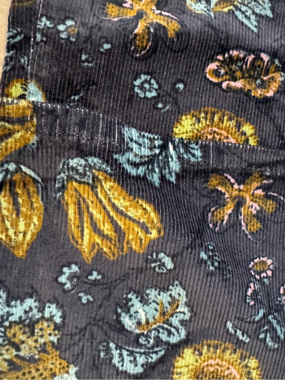 PILCRO ANTHROPOLOGIE The Icon Flare Low-Rise Corduroy Jeans Printed Floral 24 - Picture 10 of 16